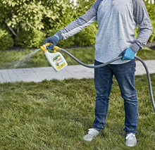 Load image into Gallery viewer, Scotts Liquid Turf Builder with Plus 2 Weed Control Fertilizer 32 fl. oz.